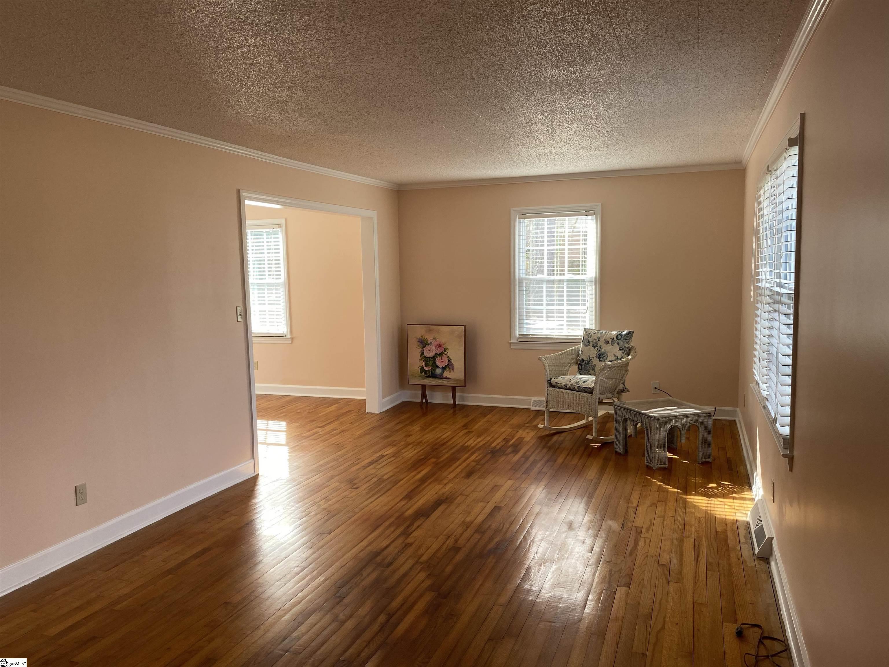 701 Cedar Street Clinton, SC 29325 - Photo 10 of 36