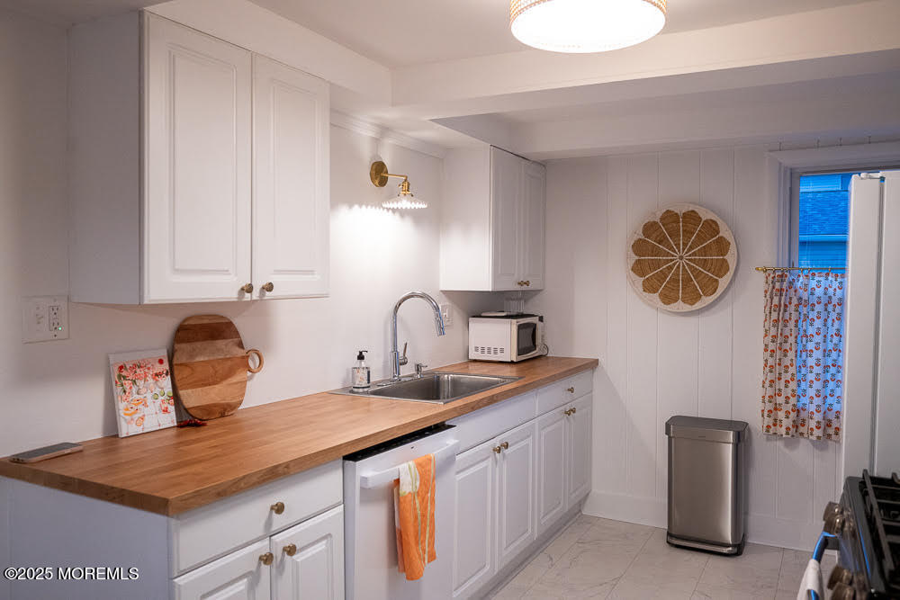 610 Ocean Road Spring Lake Heights, NJ 07762 - Photo 6 of 17 Kitchen