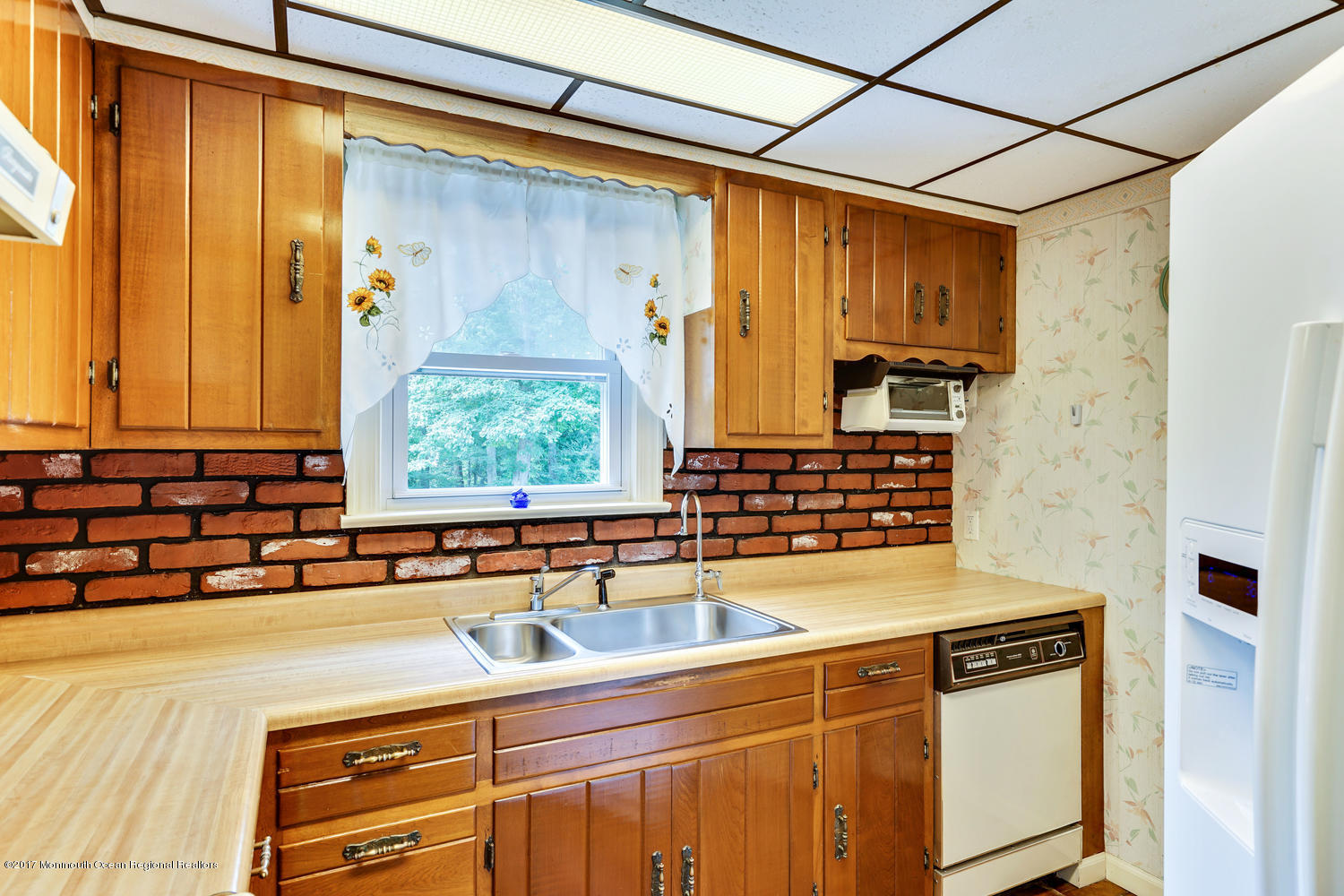 569 Burke Road Jackson, NJ 08527 - Photo 20 of 31 569 Burke Rd Jackson NJ 08527-large-017-