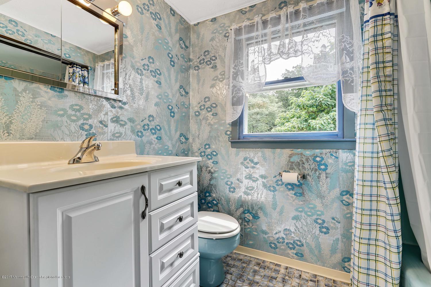 569 Burke Road Jackson, NJ 08527 - Photo 27 of 31 569 Burke Rd Jackson NJ 08527-large-027-