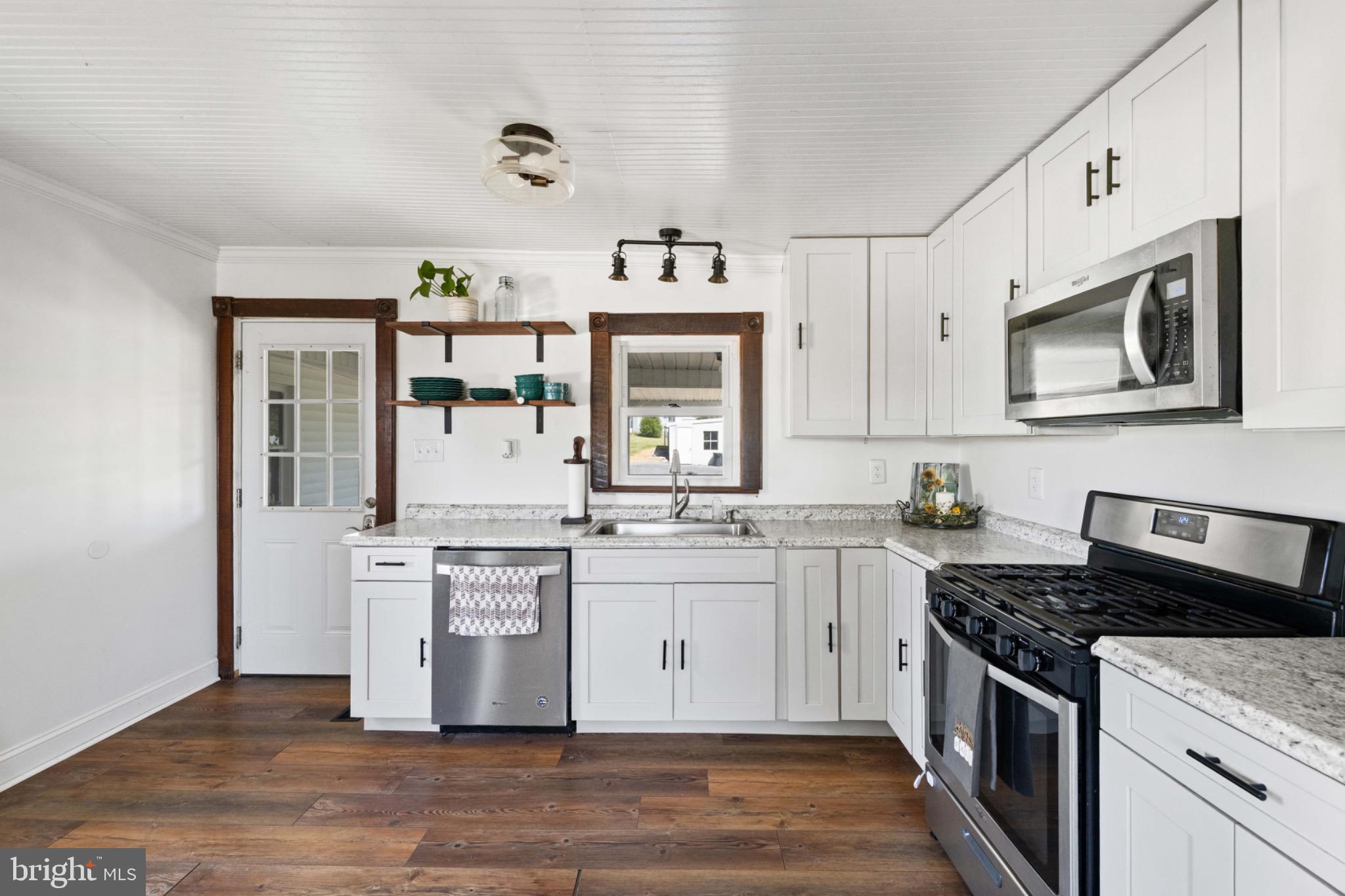 67 Lodge Hall Road Mount Jackson, VA 22842 - Photo 10 of 39