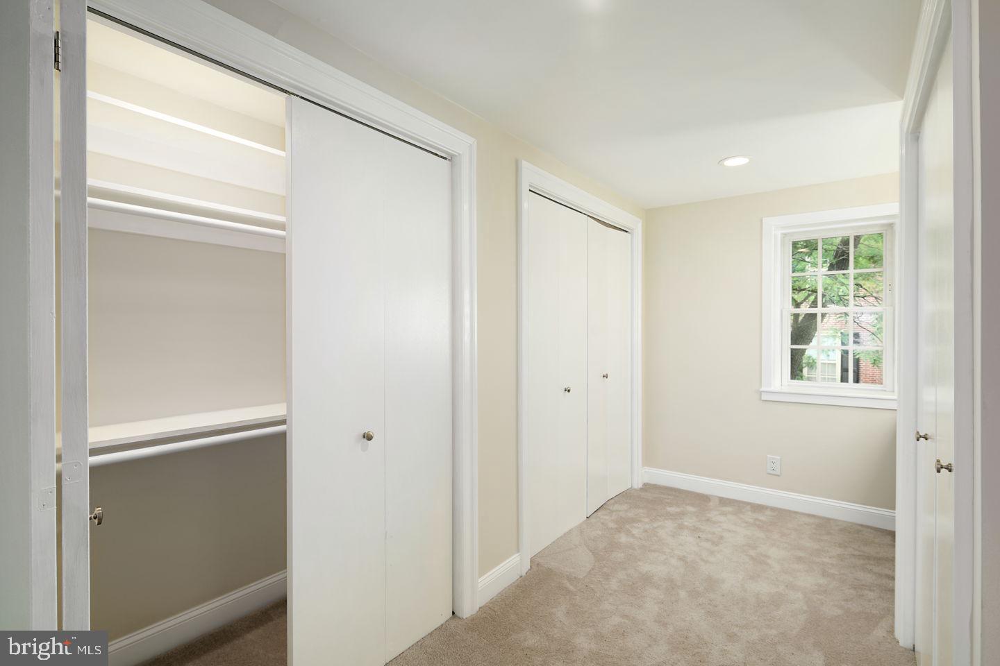 538 Spruce Street Philadelphia, PA 19106 - Photo 29 of 50 Primary Dressing Room and Closet