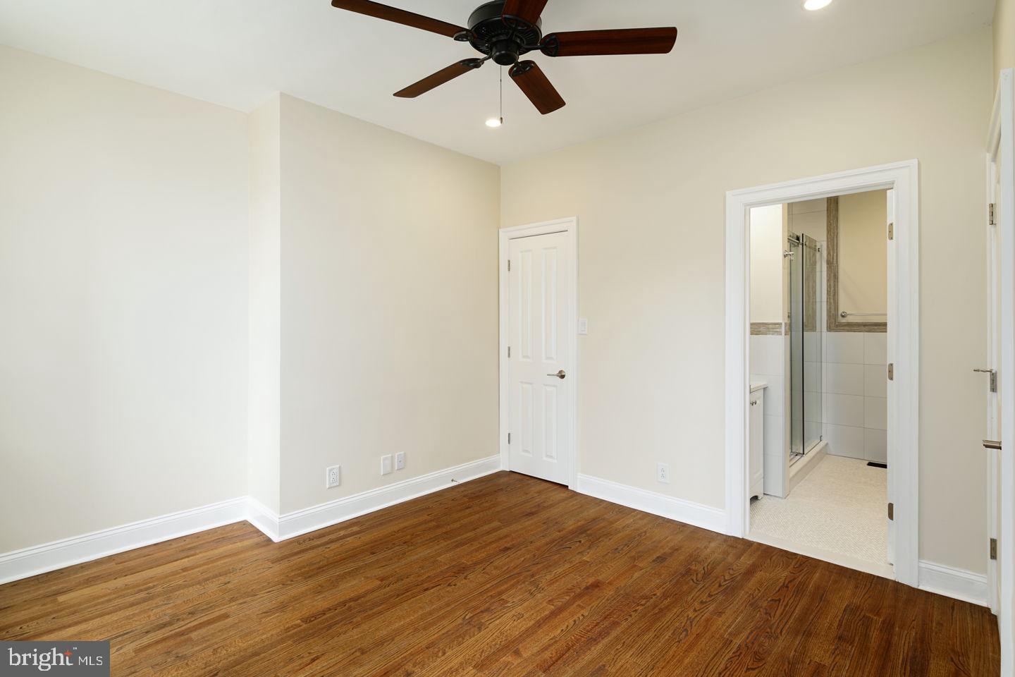 538 Spruce Street Philadelphia, PA 19106 - Photo 34 of 50 Third Bedroom