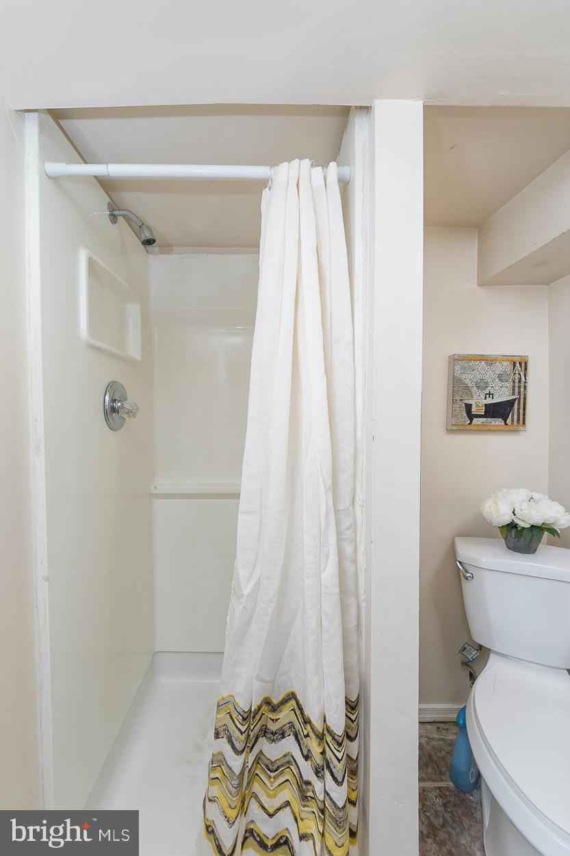 1019 Stamford Road Baltimore, MD 21229 - Photo 22 of 26 Bath