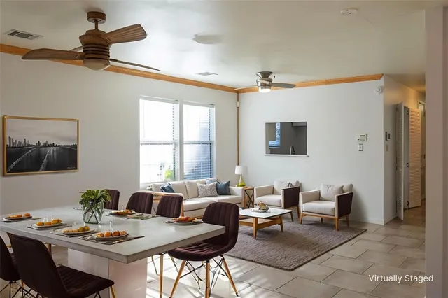 a view of entryway and livingroom