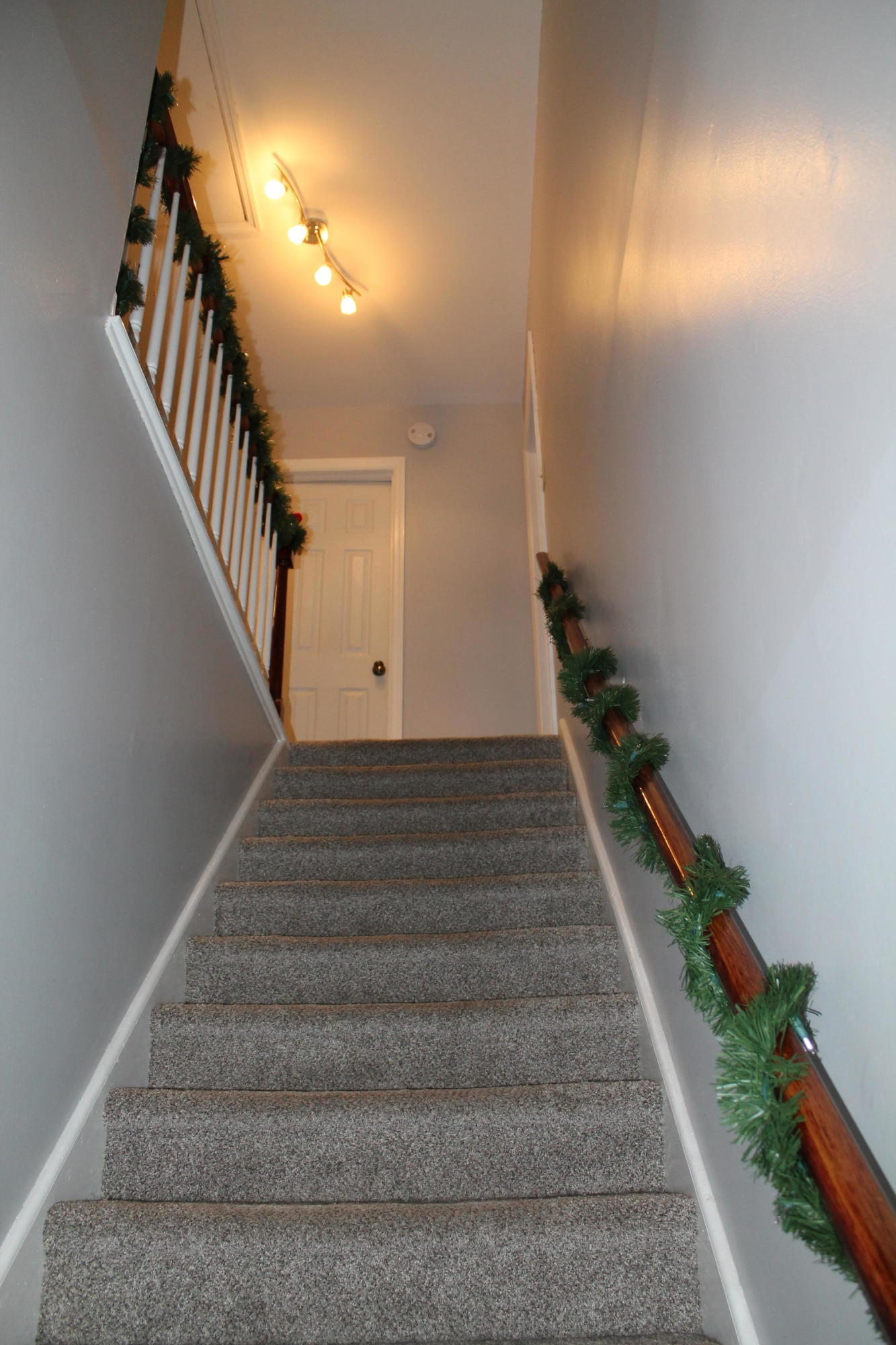 107 Hamlet Road Summerville, SC 29485 - Photo 18 of 28 STAIRCASE
