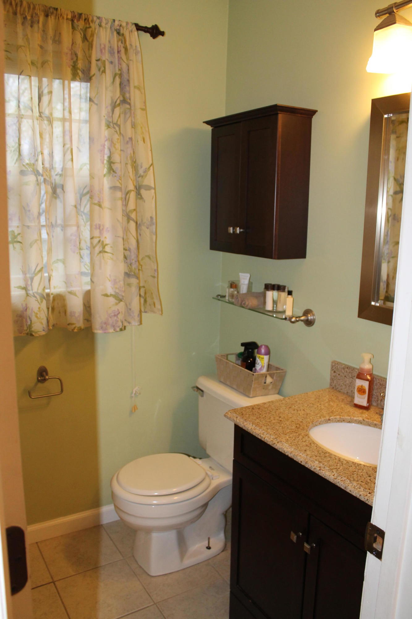 107 Hamlet Road Summerville, SC 29485 - Photo 21 of 28 FULL BATH UPSTAIRS
