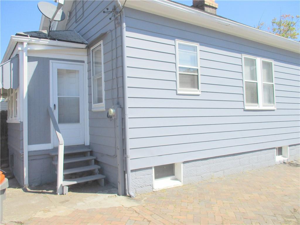 a view of a entryway of the house