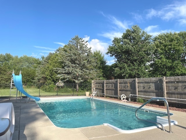6118 Meyer Road Marengo, IL 60152 - Photo 33 of 42 swimming pool view