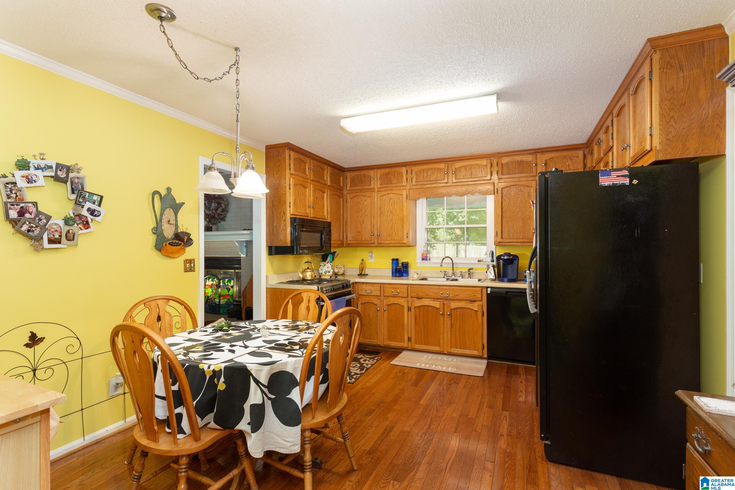 807 Brookhaven Road Anniston, AL 36207 - Photo 5 of 37