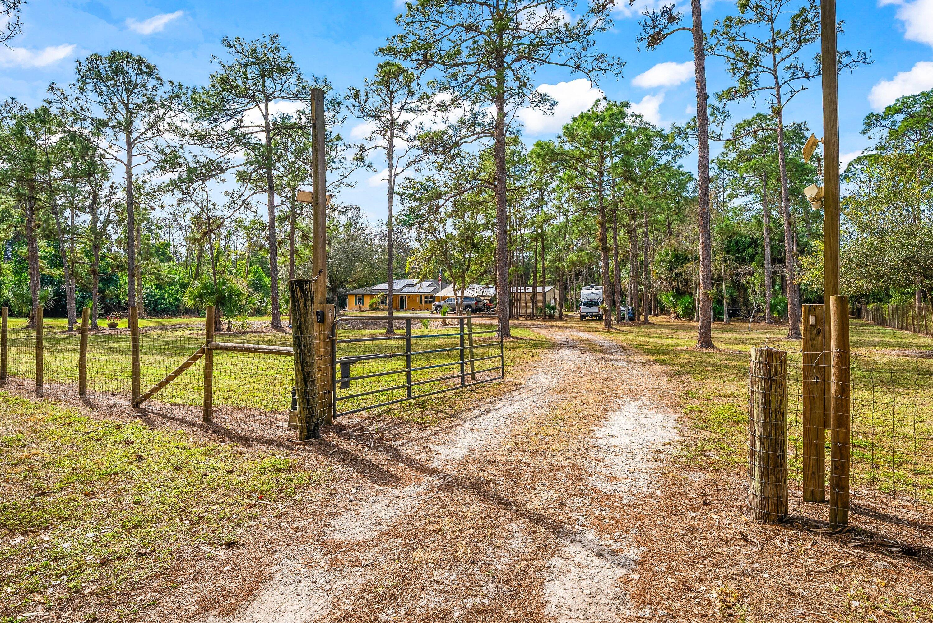 2195 F Road Loxahatchee Groves, FL 33470 - Photo 37 of 54 a view of park