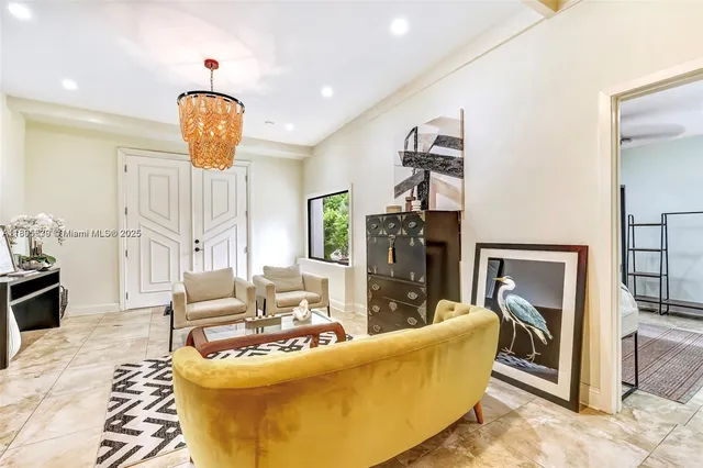 $6,850 | 991 Northeast 82nd Street, Miami, FL 33138