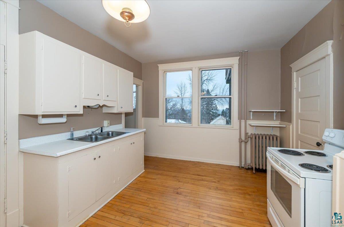 2510 East Superior Street Duluth, MN 55812 - Photo 8 of 34 1st Floor Kitchen