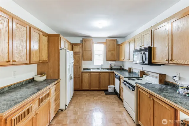 $599,999 | 253 Clark Street, Blaine, WA 98230