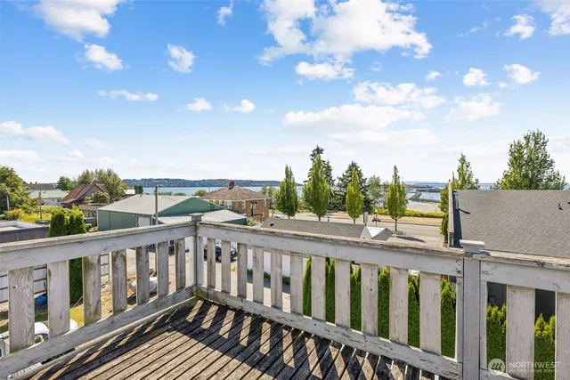 $599,999 | 253 Clark Street, Blaine, WA 98230