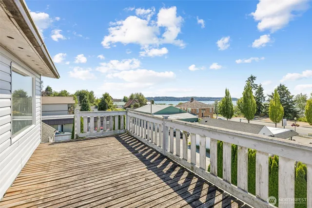 $599,999 | 253 Clark Street, Blaine, WA 98230