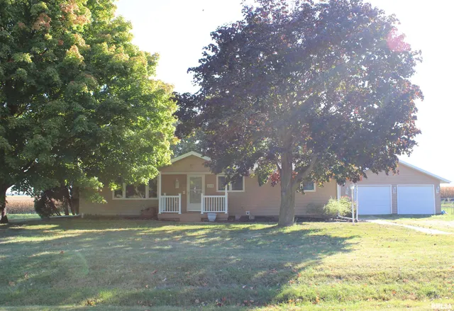 $169,900 | 218 Mc Murtry Drive, Henderson, IL 61439