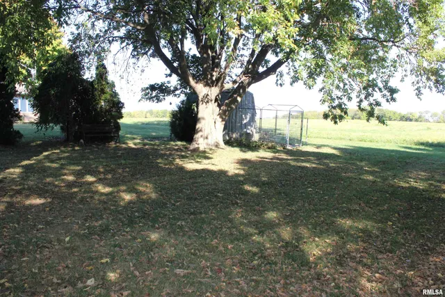 $169,900 | 218 Mc Murtry Drive, Henderson, IL 61439