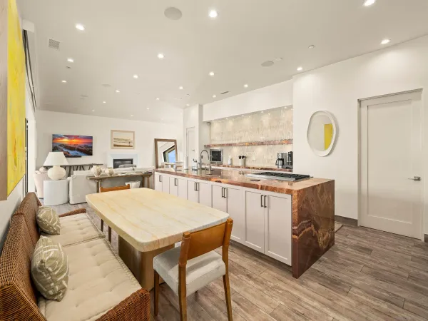 $1,184,000 | 8477 El Paseo Grande, Unit 4, La Jolla, CA 92037