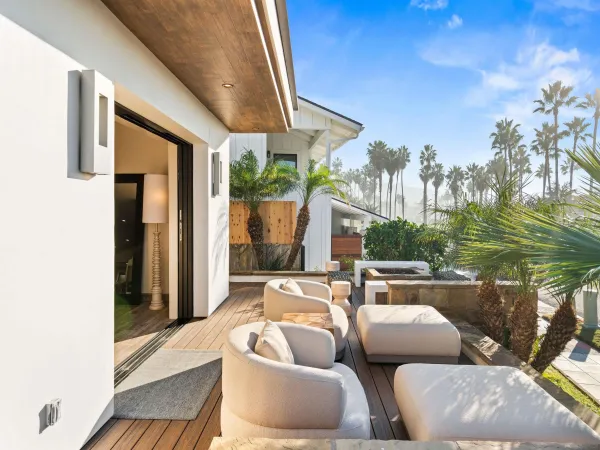 $1,184,000 | 8477 El Paseo Grande, Unit 4, La Jolla, CA 92037