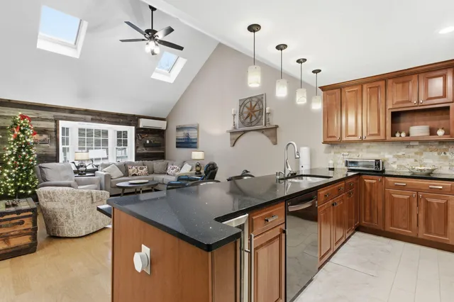 $529,000 | 72 Freedom Lane, Unit A, Laconia, NH 03246