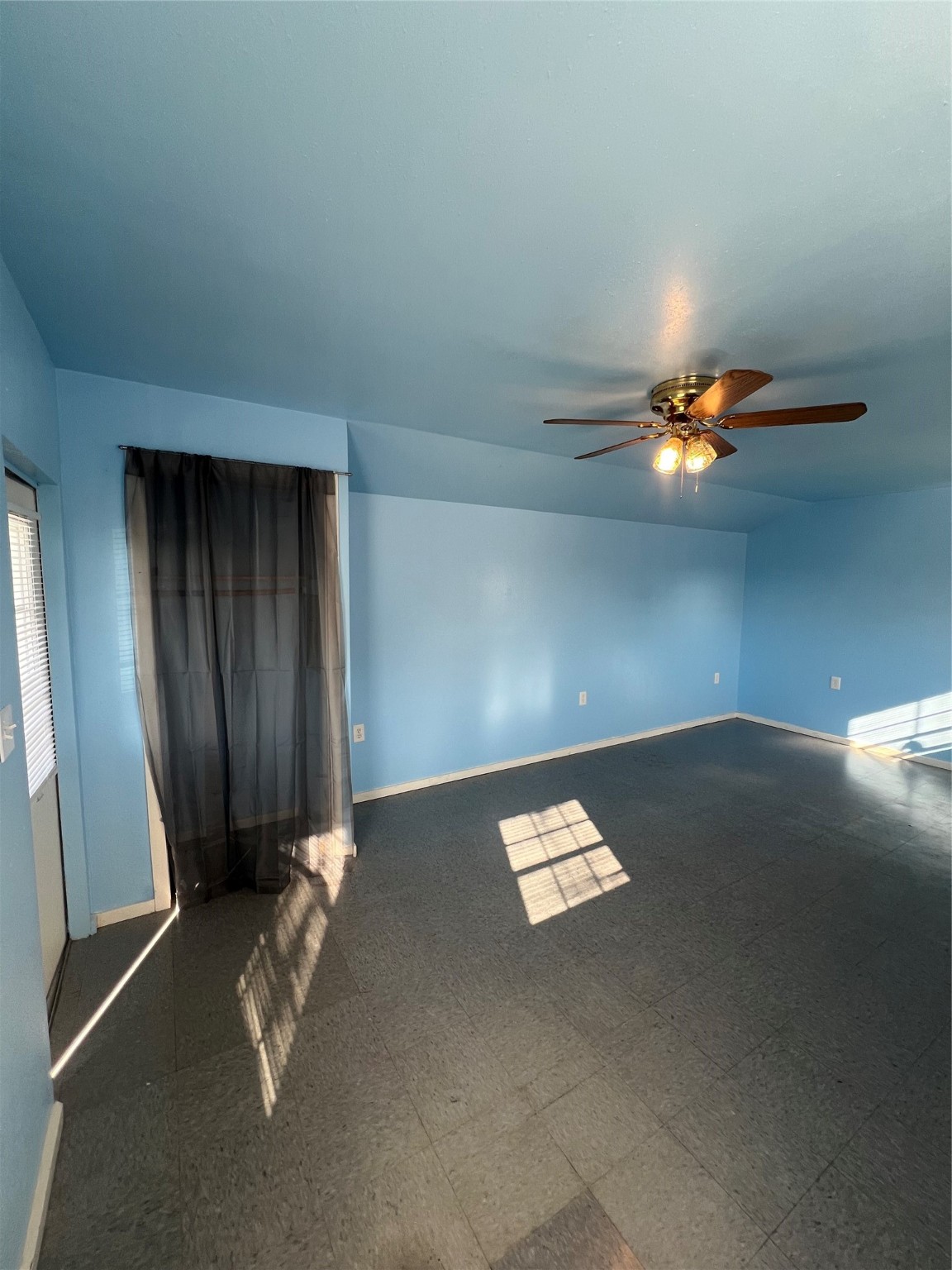 327 17th Street San Leon, TX 77539 - Photo 11 of 23 a view of livingroom