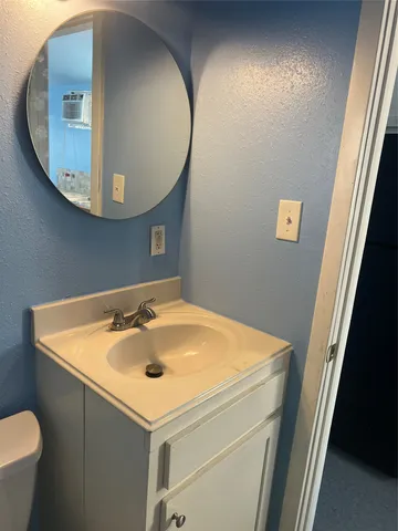 $1,100 | 327 17th Street, San Leon, TX 77539
