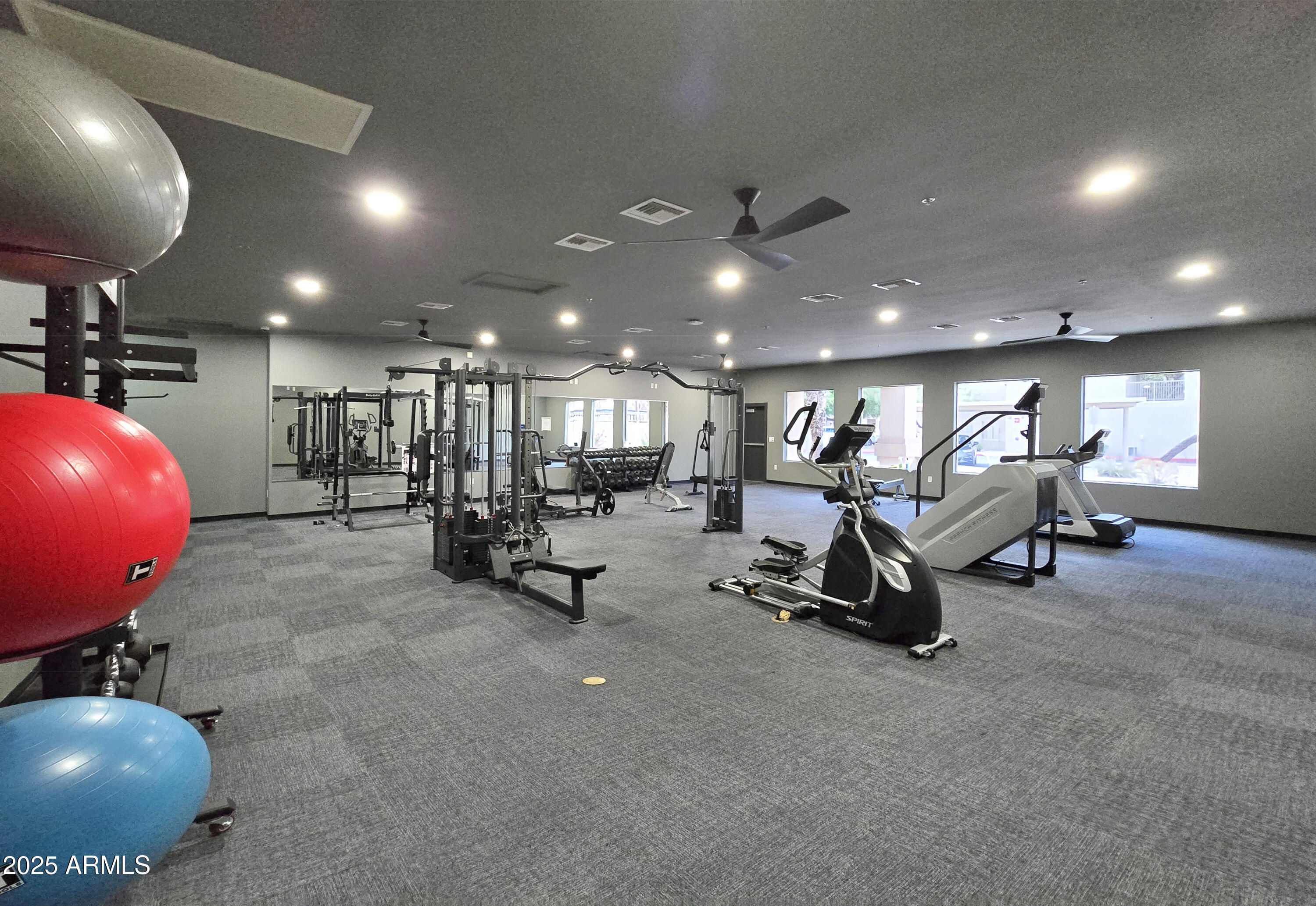 920 East Devonshire Avenue, Unit 2009 Phoenix, AZ 85014 - Photo 22 of 22 a view of a room with gym equipment