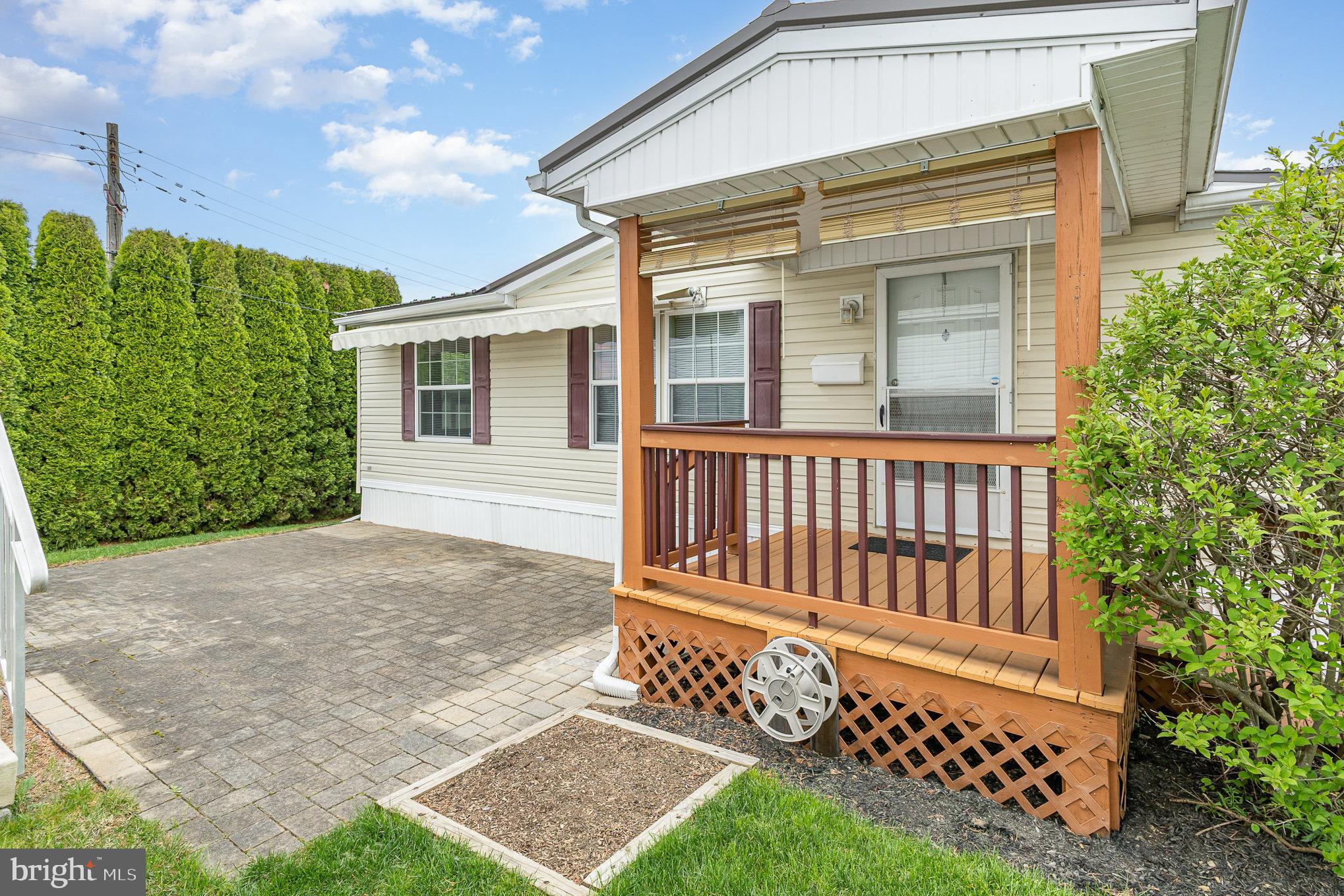16 Arrow Road Harrisburg, PA 17109 - Photo 2 of 25 Gallery Image 2