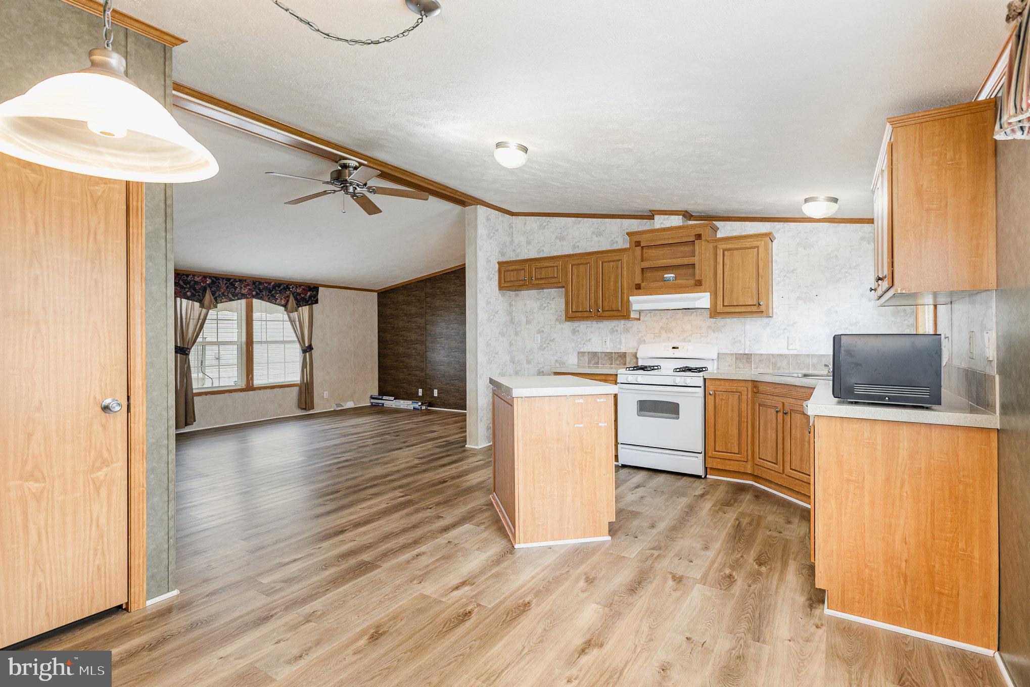 16 Arrow Road Harrisburg, PA 17109 - Photo 6 of 25 Gallery Image 6