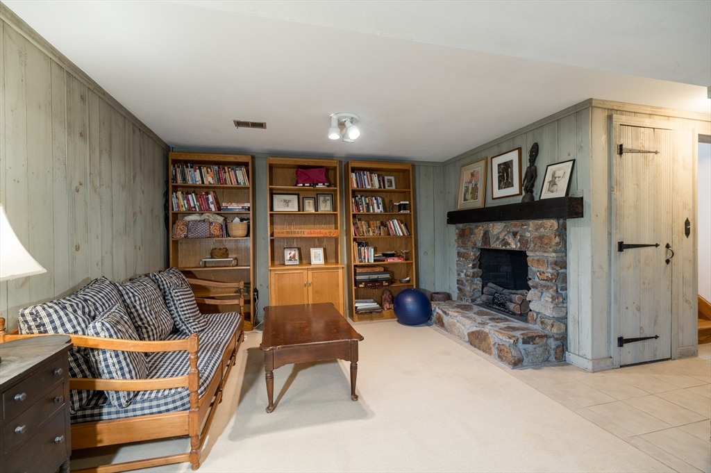 5 Victoria Road Manchester, MA 01944 - Photo 10 of 13