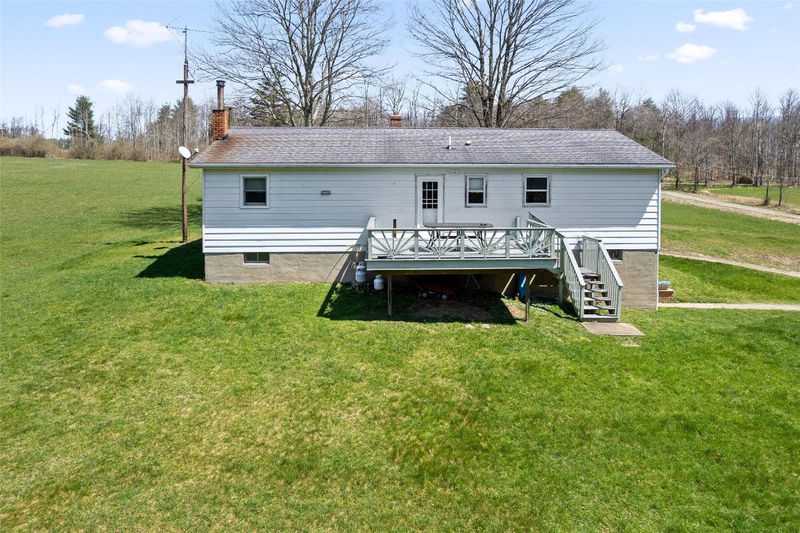 1571 Youngs Road Rome, PA 18837 - Photo 4 of 29
