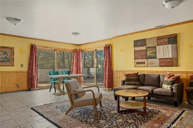 $881,000 | 971 Grass Valley Road, Lake Arrowhead, CA 92352