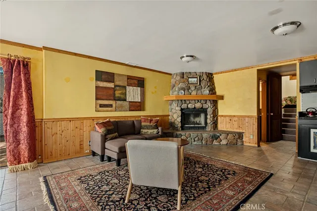 $881,000 | 971 Grass Valley Road, Lake Arrowhead, CA 92352