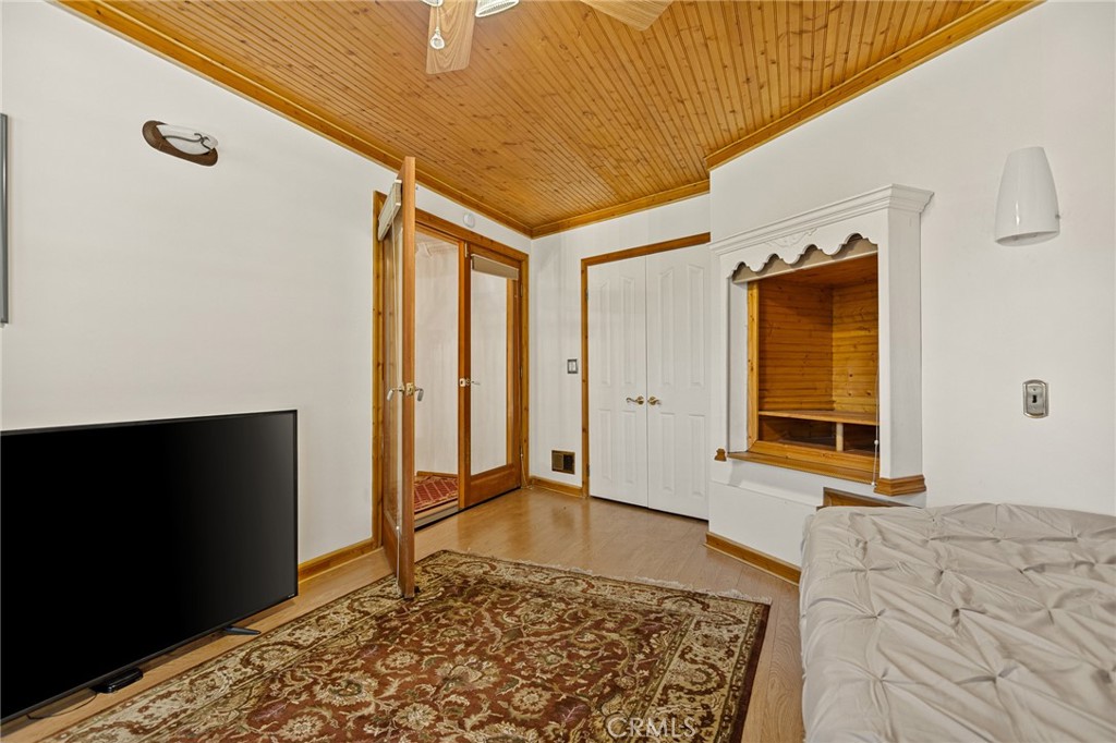 971 Grass Valley Road Lake Arrowhead, CA 92352 - Photo 32 of 50 a view of front door