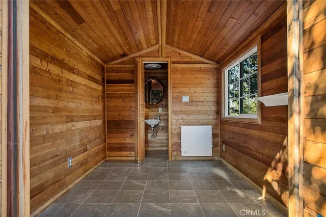 $881,000 | 971 Grass Valley Road, Lake Arrowhead, CA 92352