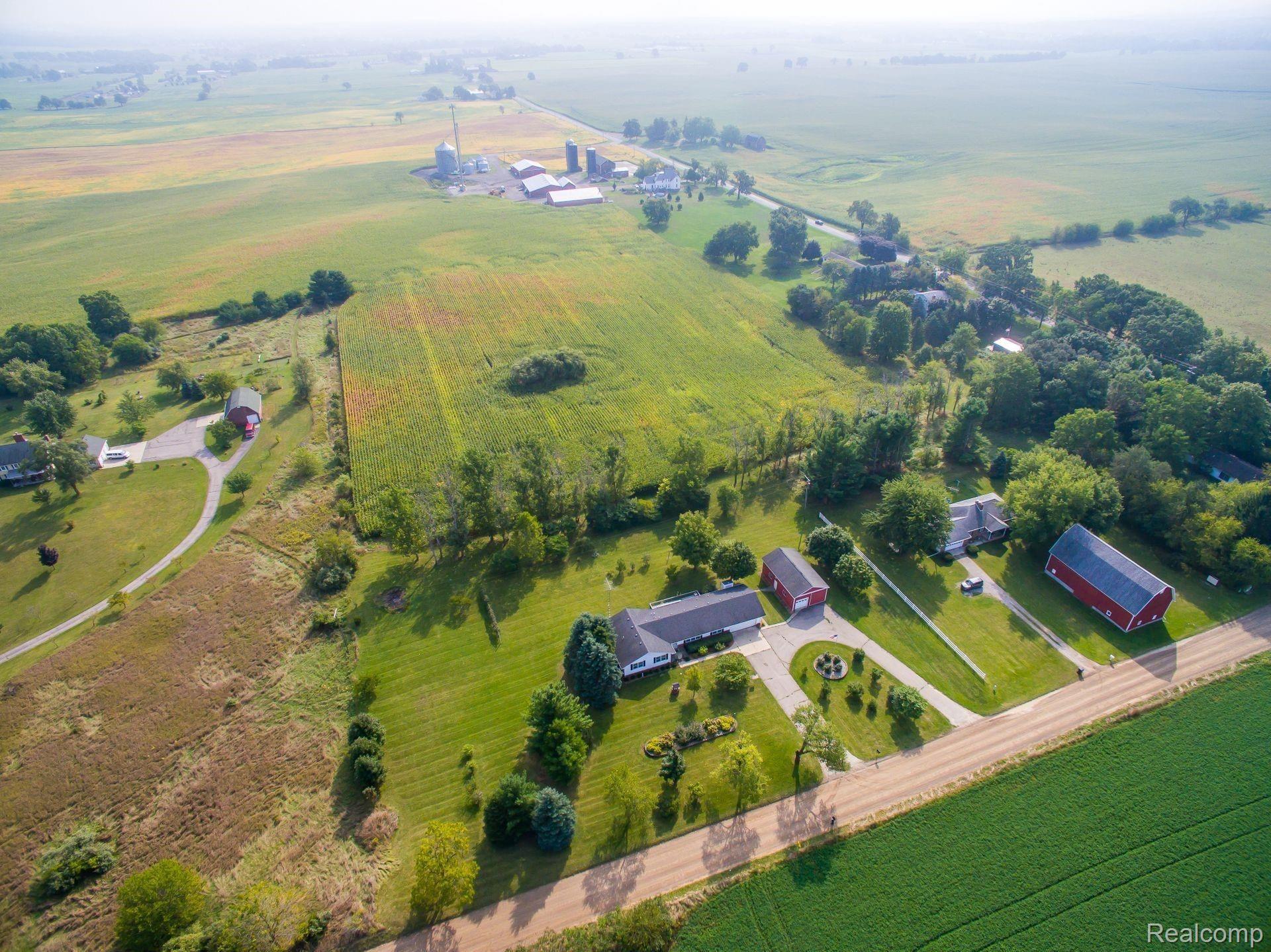 8897 Smythe Road Manchester, MI 48158 - Photo 5 of 36 5.jpg