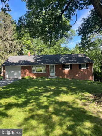 $349,900 | 329 Fairview Drive, Lititz, PA 17543