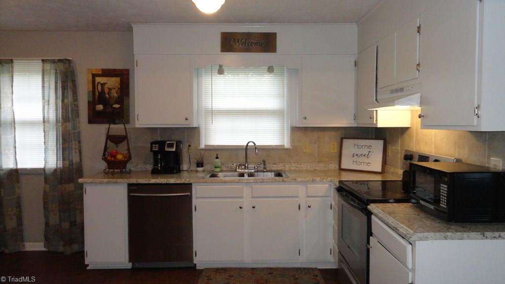 124 Old Pond Road Mount Airy, NC 27030 - Photo 8 of 30 Gallery Image 8