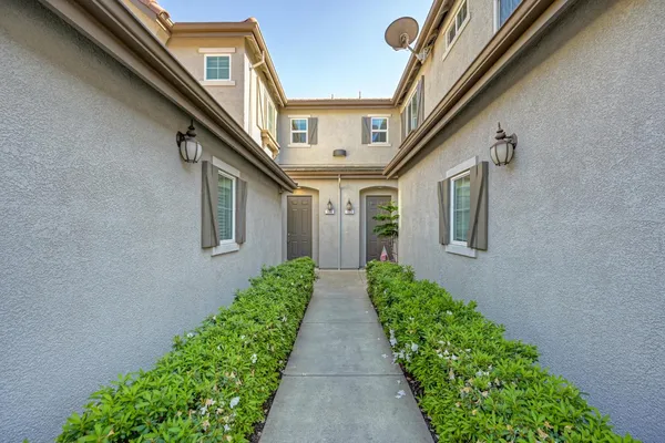 $524,999 | 104 Rodin Lane, Folsom, CA 95630