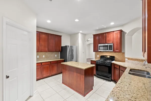 $2,300 | 16710 Jelly Park Stone Drive, Cypress, TX 77429