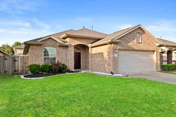 $2,300 | 16710 Jelly Park Stone Drive, Cypress, TX 77429