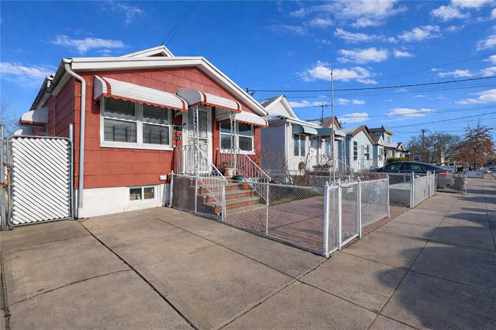 1425 Remsen Avenue Brooklyn, NY 11236 - Photo 2 of 25