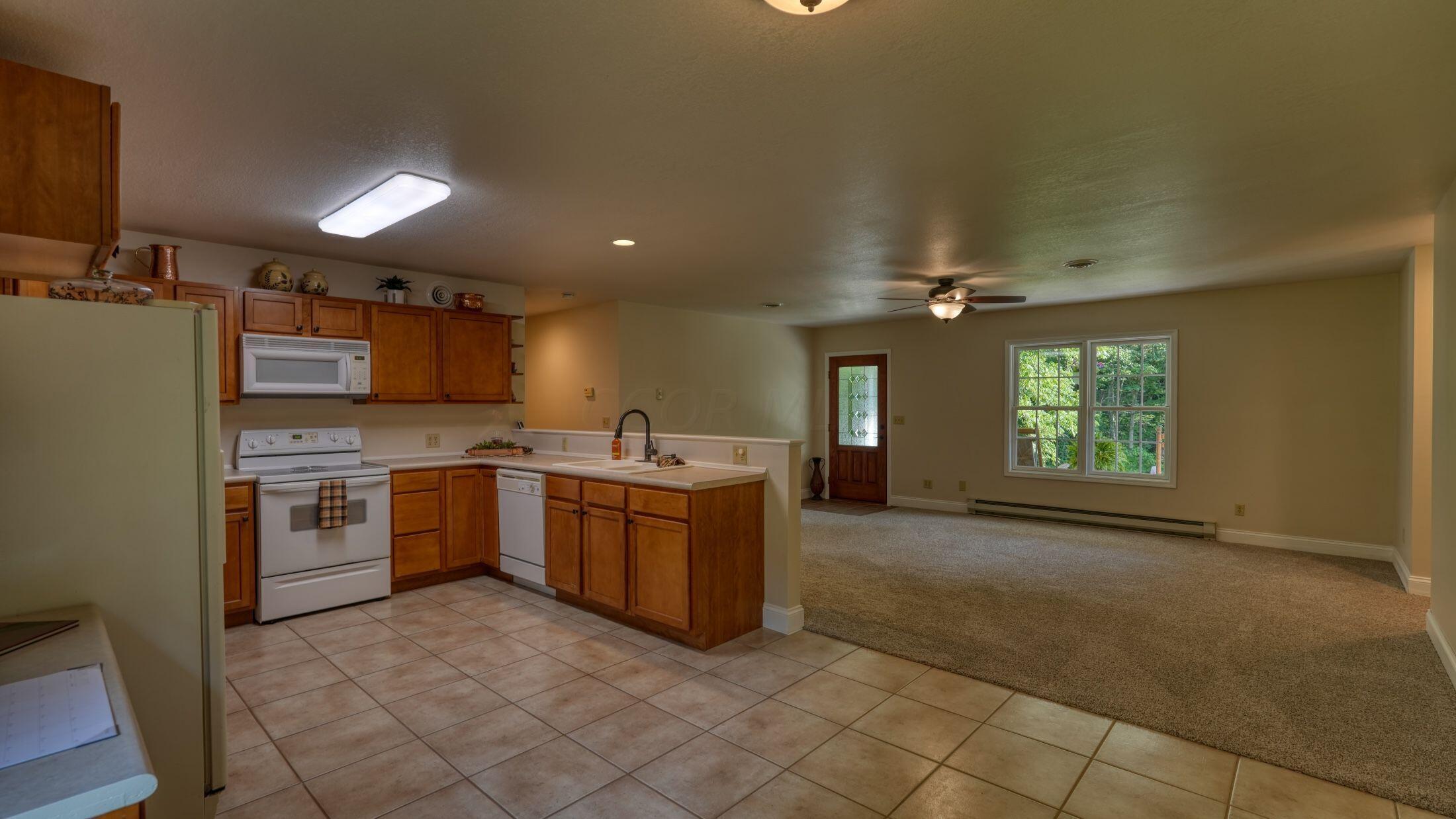 13182 Peacock Road Cambridge, OH 43725 - Photo 12 of 43 gDngQ89S