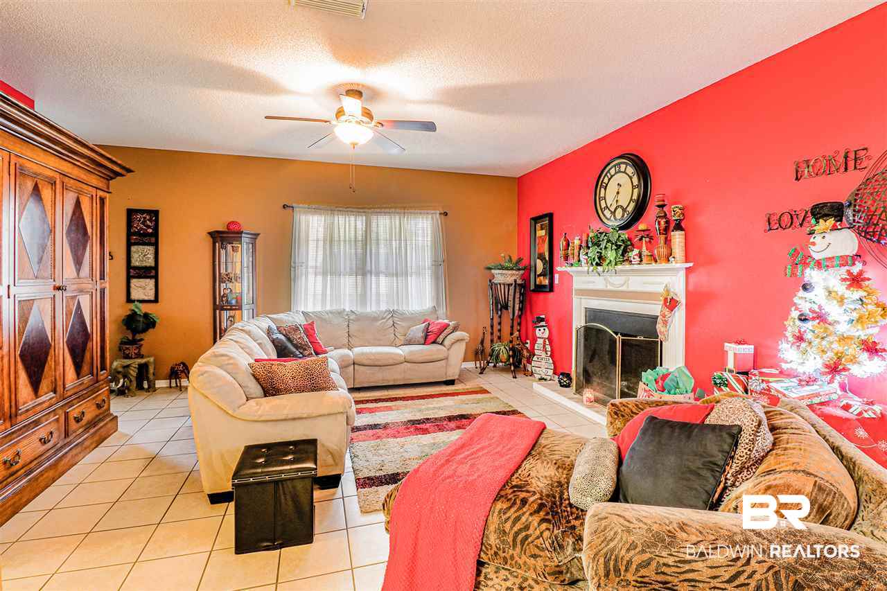 100 Dunbar Loop Daphne, AL 36526 - Photo 4 of 17 Living Room