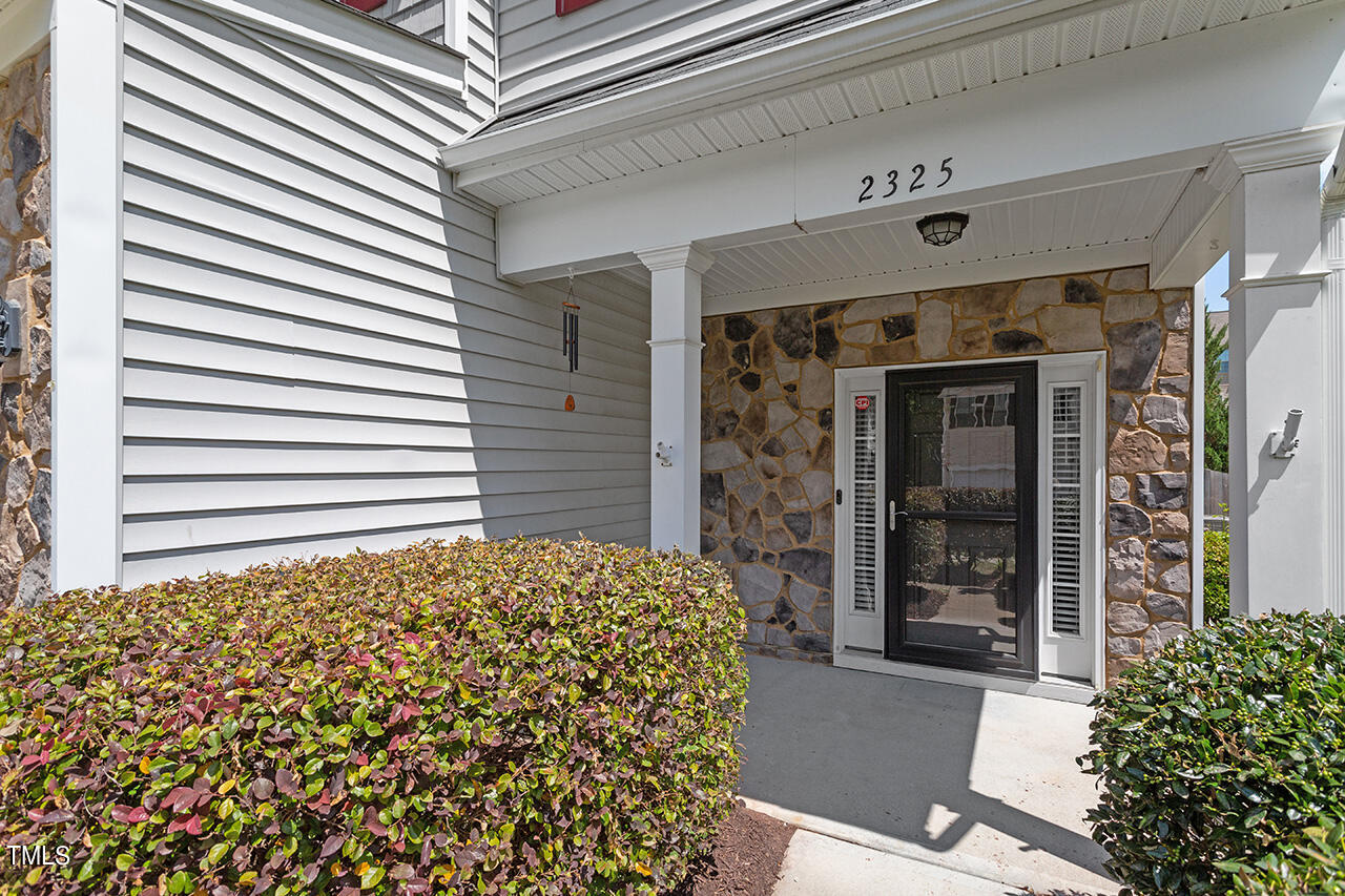 2325 Everstone Road_04