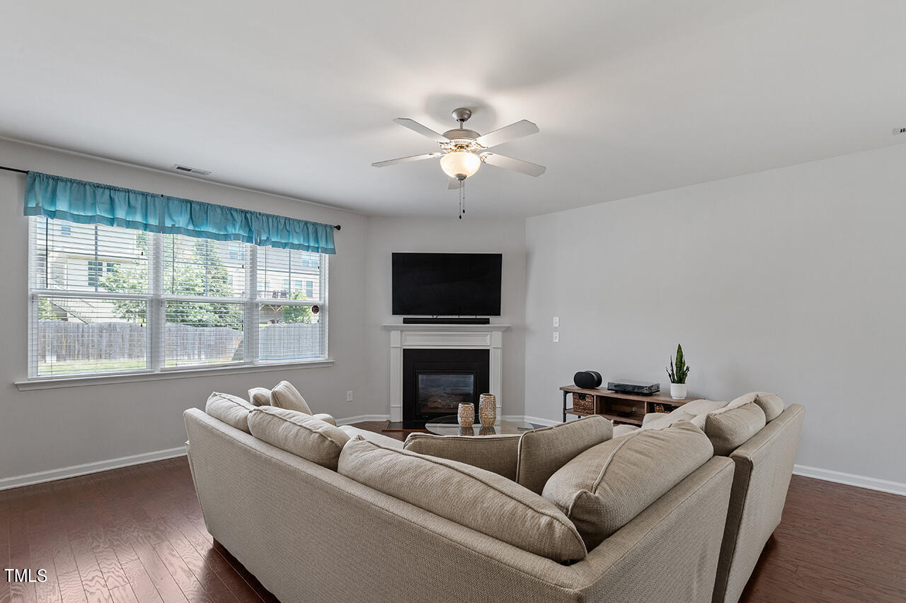 2325 Everstone Road_16