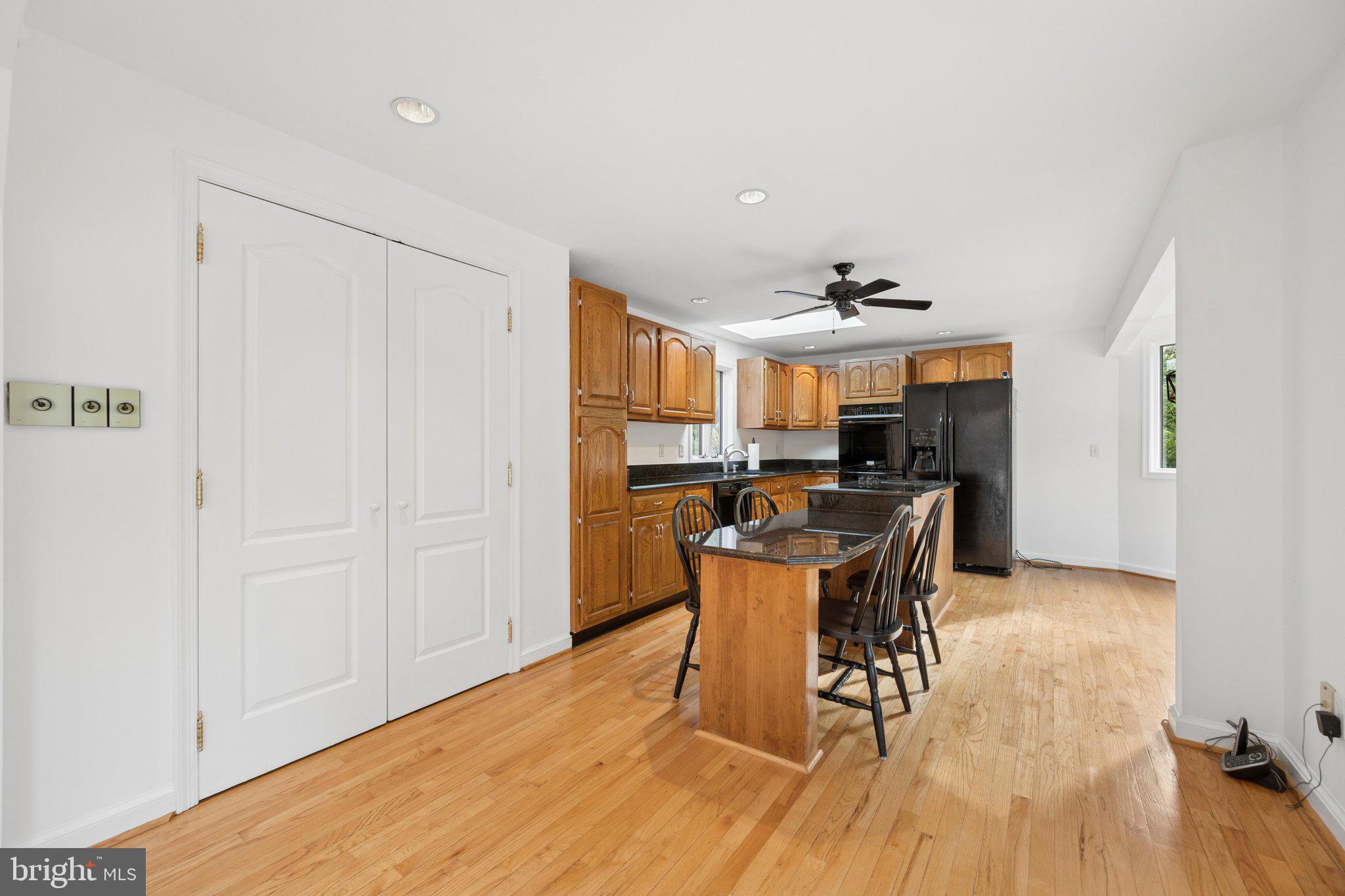 8328 Gue Road Damascus, MD 20872 - Photo 11 of 100 Kitchen