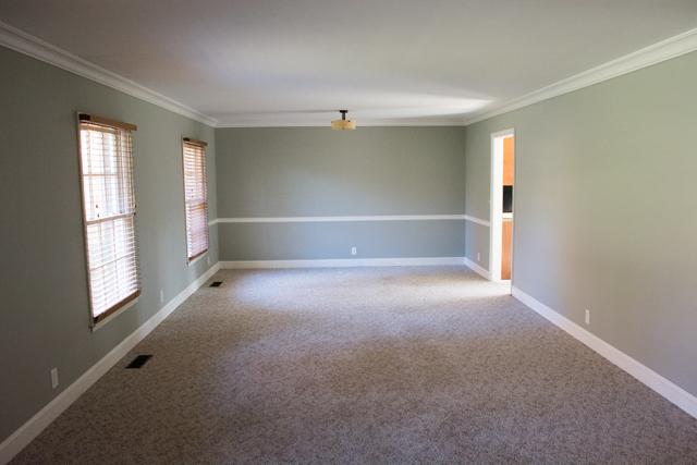 527 Georgetown Road Clarksville, TN 37043 - Photo 3 of 12 Huge Living Room Combo