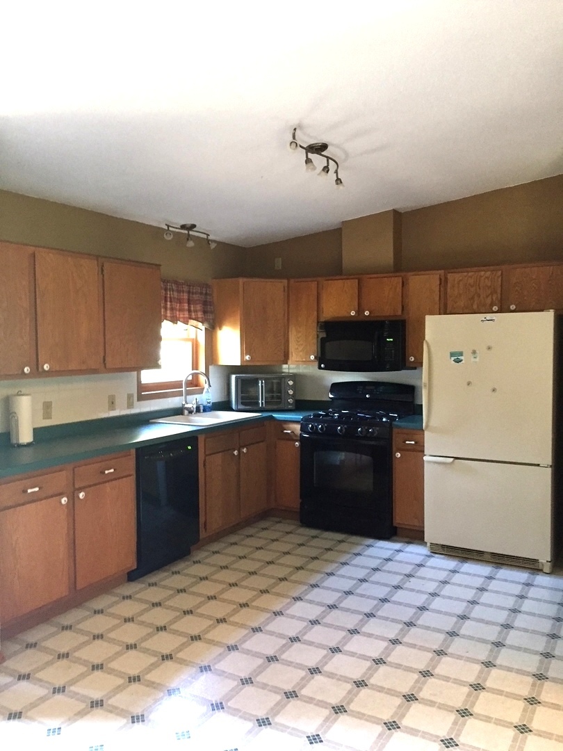 1061 Brewster Road Amboy, IL 61310 - Photo 7 of 28